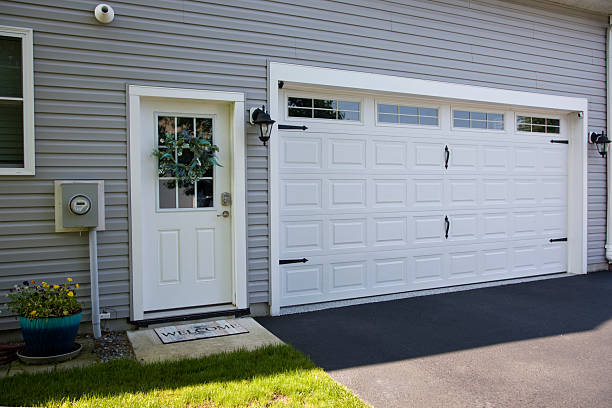24/7 Emergency Garage Door Panel Replacement experts in Kailua, HI